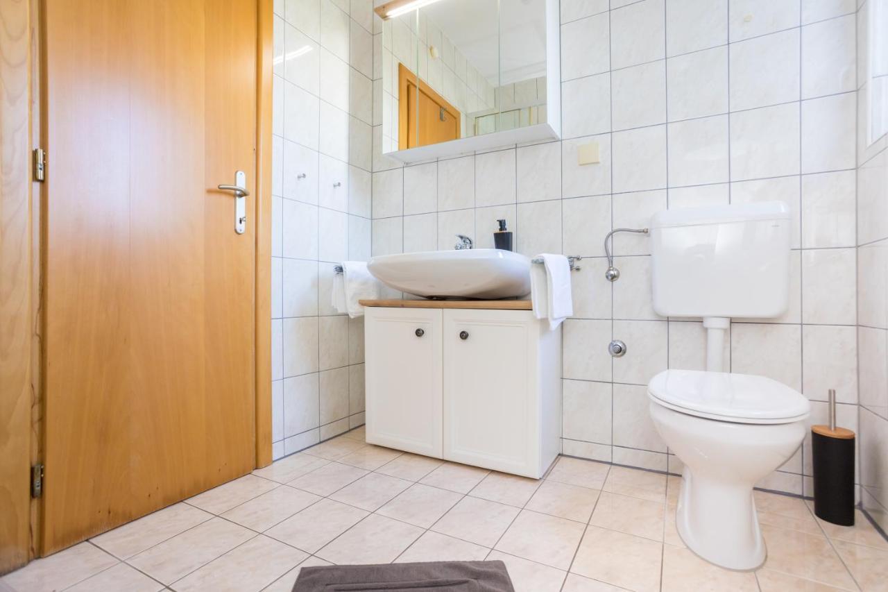 Apartments Sara Milohnici ภายนอก รูปภาพ
