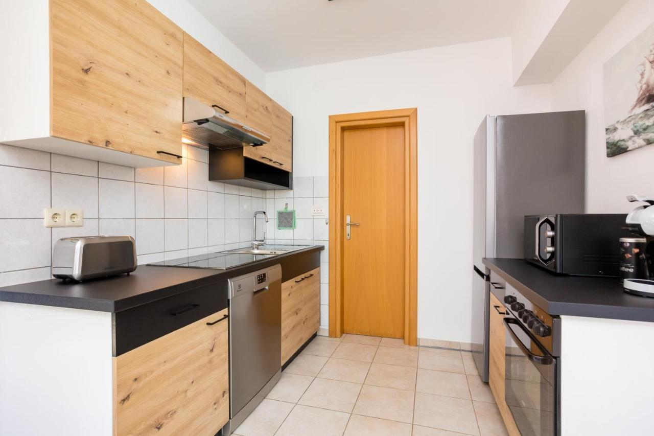 Apartments Sara Milohnici ภายนอก รูปภาพ
